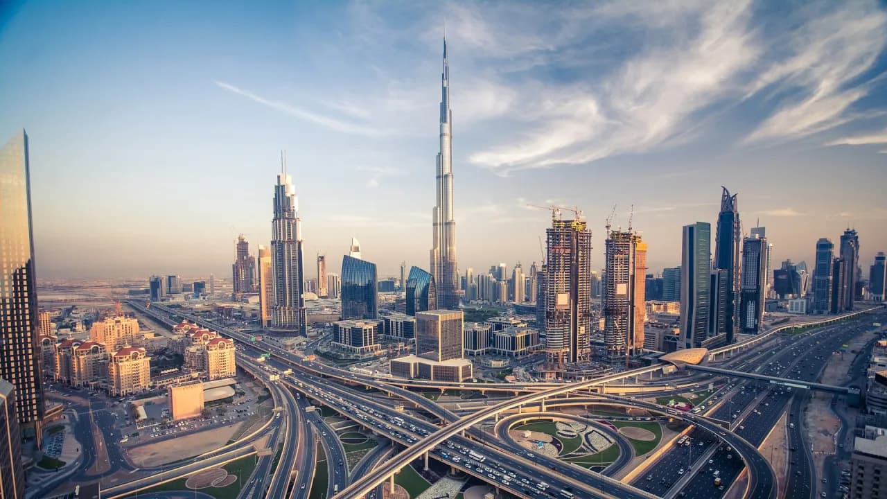 Dubaj kiedy jechać: odkryj najlepszy czas na niezapomniane wakacje